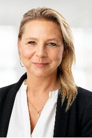 Frau Nicole Engel